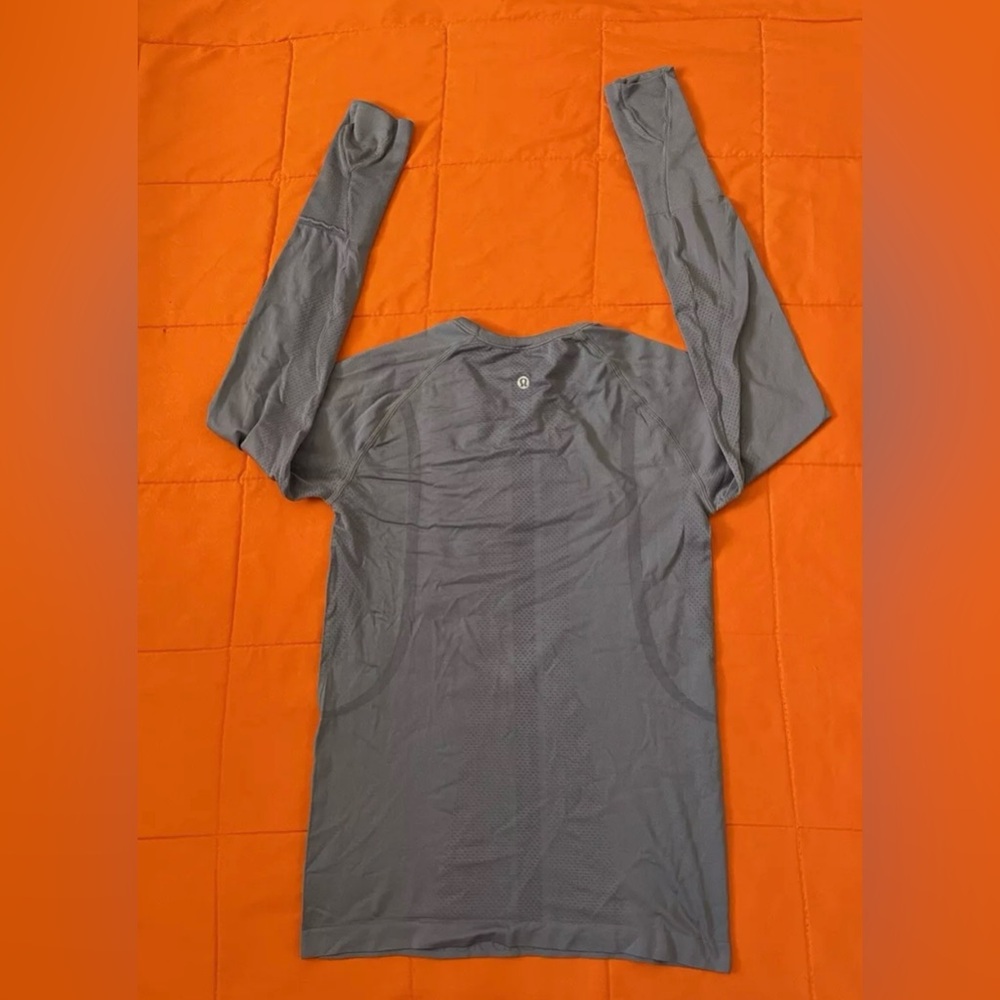 Lululemon Swiftly Shirt Womens 6 Rainbow Athleisure Sweat Life Long Sleeves